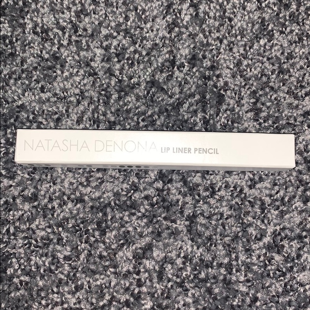 Lip Liner